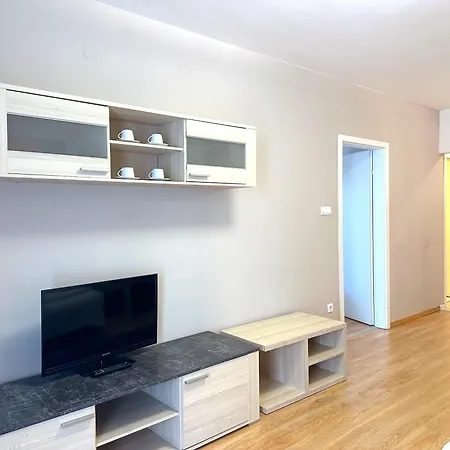 Prime - Modern 1 Bedroom With 2 Balcony & Parking Included Apartament Budapesta