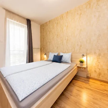 公寓 Prime - Modern 1 Bedroom With 2 Balcony & Parking Included