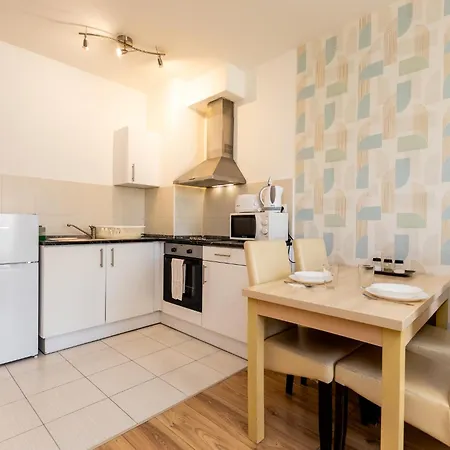 公寓 Prime - Modern 1 Bedroom With 2 Balcony & Parking Included