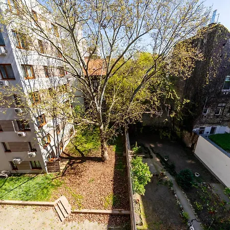 Prime - Modern 1 Bedroom With 2 Balcony & Parking Included Appartamento